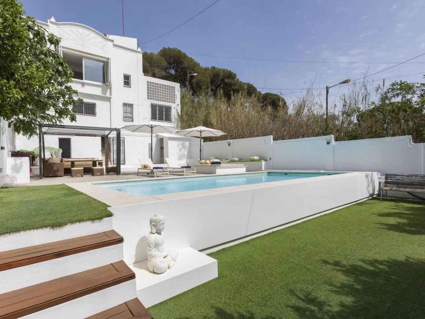 Casa Canyet Con Piscina A Un Paso De Barcelona Y La Playa Бадалона Экстерьер фото